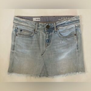 Gap 1969 Marlow Jean Mini Skirt light denim wash frayed hem size 24 00 0 XS